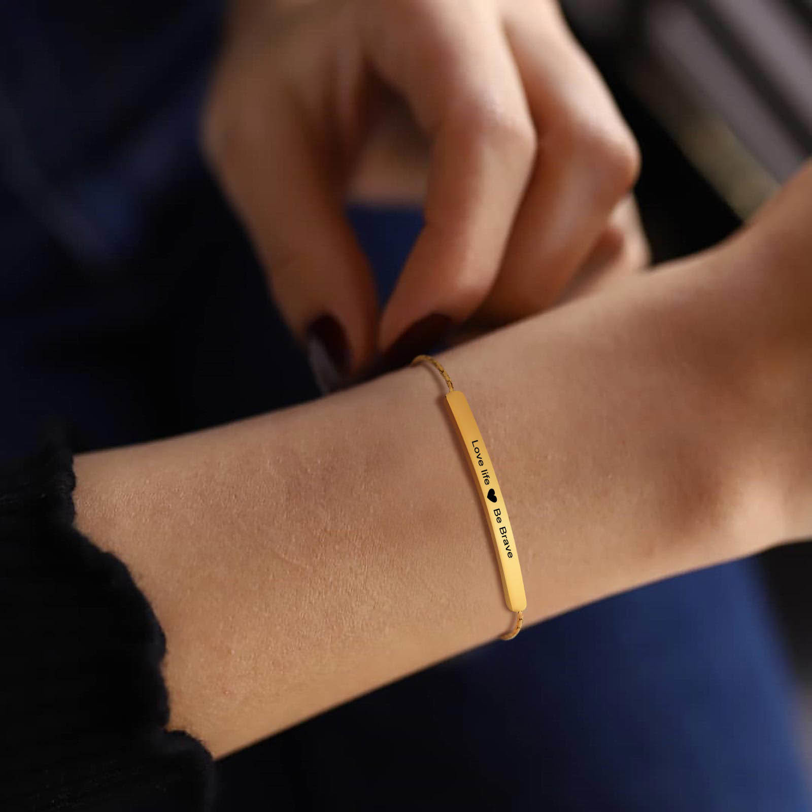 Personalized Engraved Bar Brac - Coordinates Bracelet 리뷰 및 가격