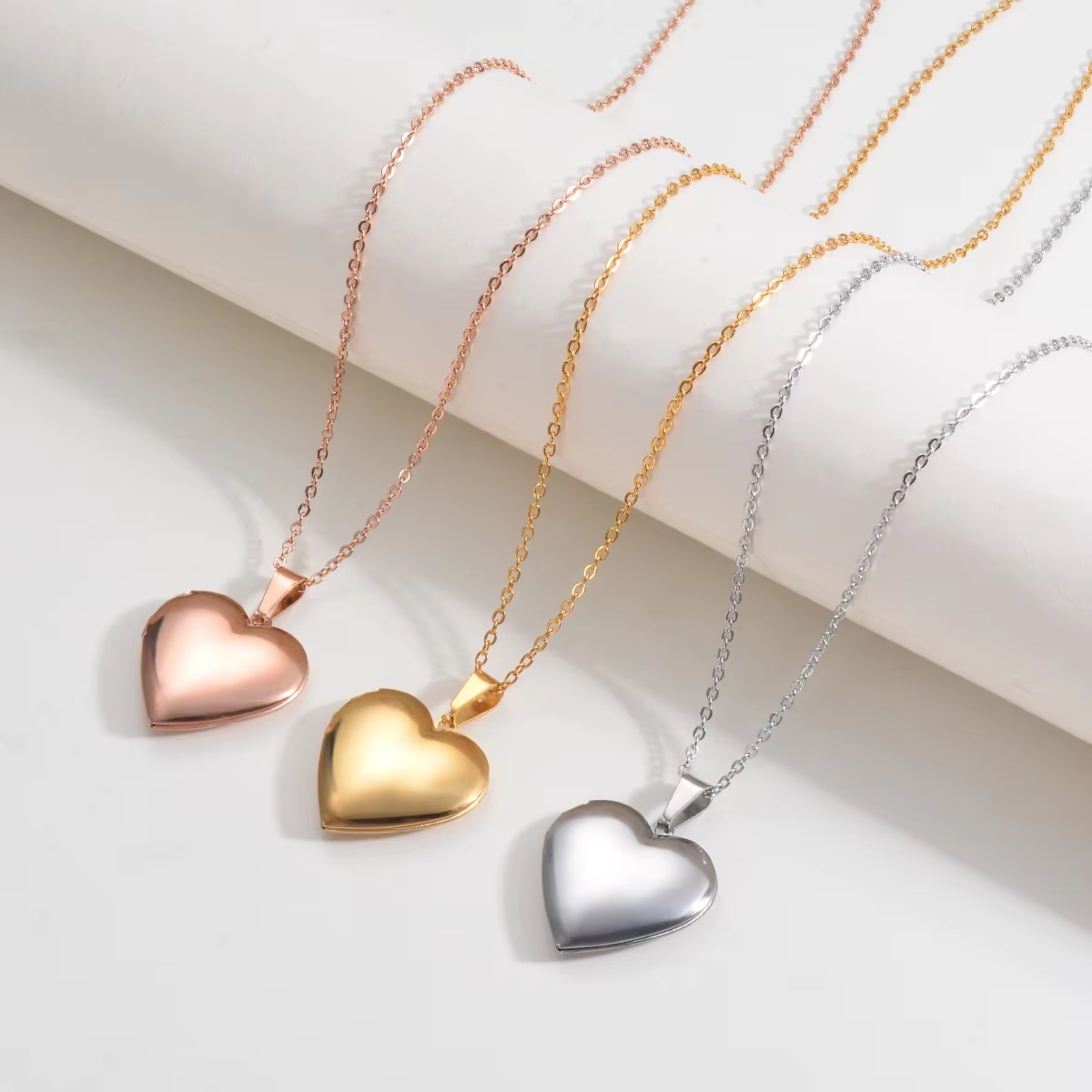 Custom Personalized Heart Birt - Birth Flower Necklace 리뷰 및 가격