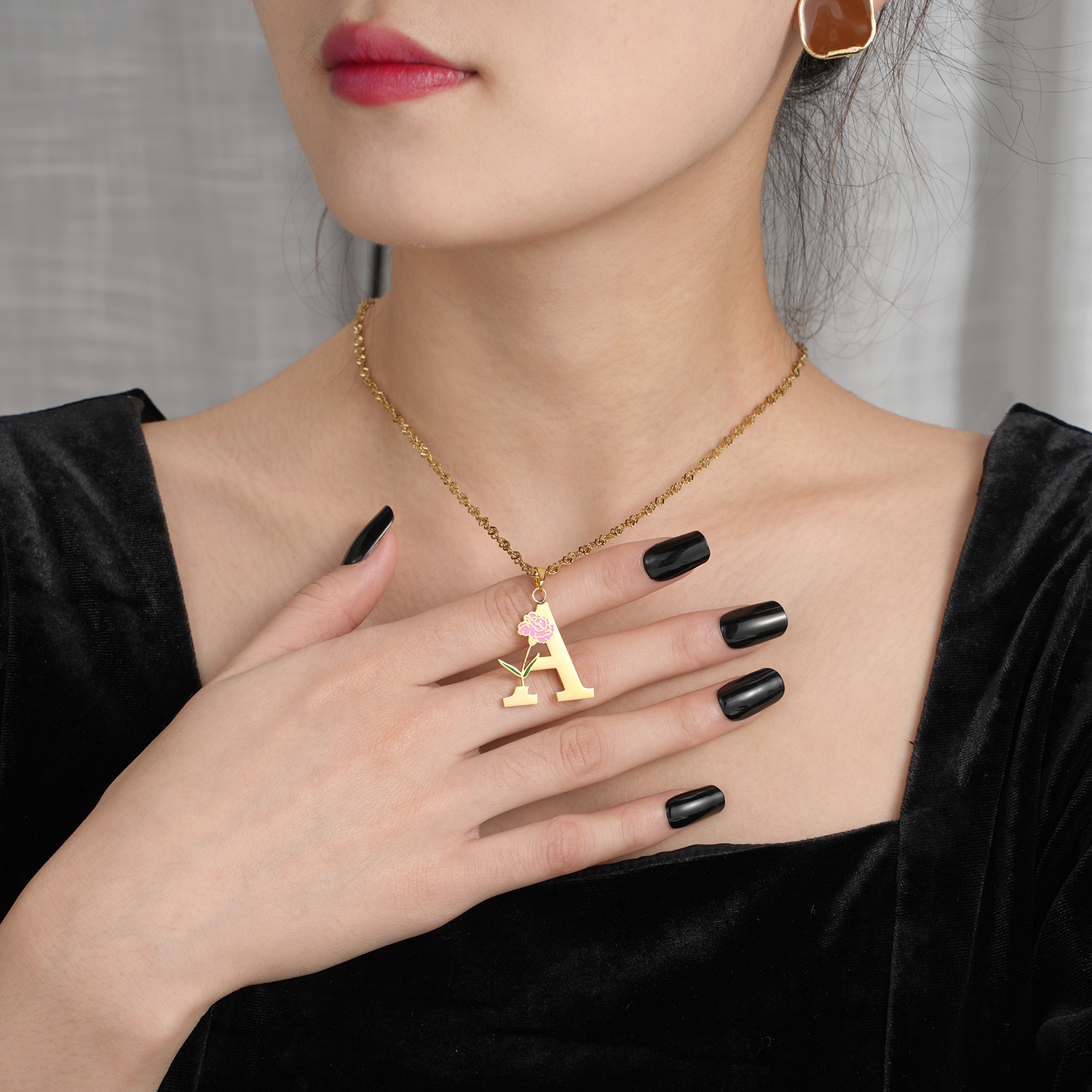 Custom Flower Initial Letter P - Birth Flower Necklace 리뷰 및 가격